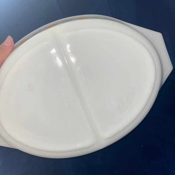 Pyrex Town Cinderella Country Divided Casserole Dish with lid - Picture 4 of 5